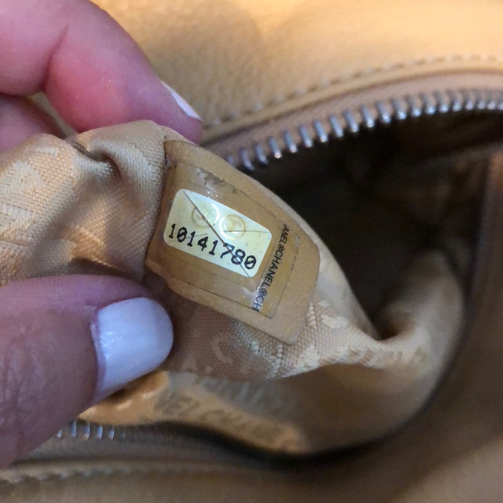 Chanel handbag - Picture 6 of 8